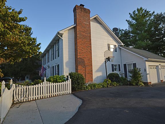 2nd image of 3305 Bondwood Cir