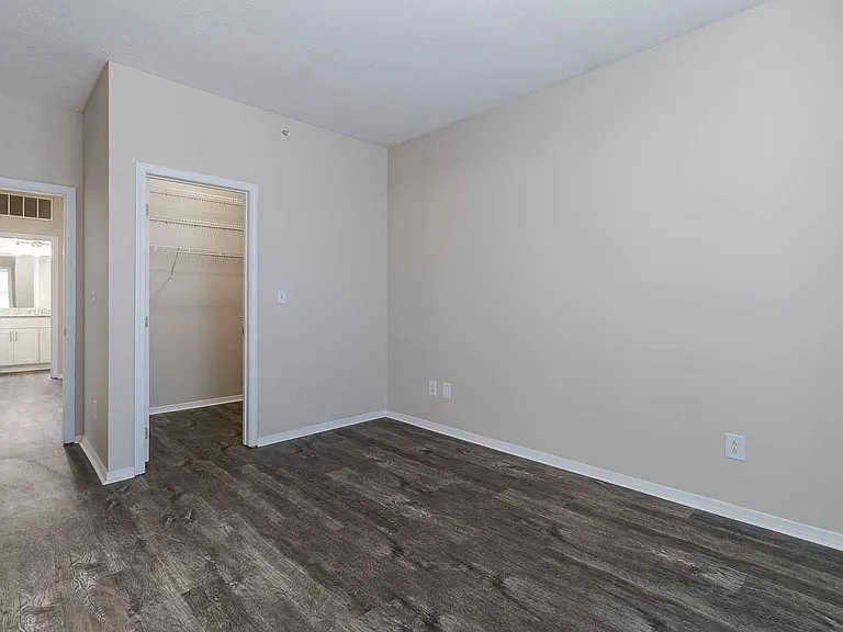 Highlands of Montour Run Apartment Homes — Photo 8