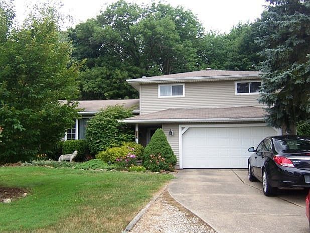 1st image of 1646 Eisenhower Dr
