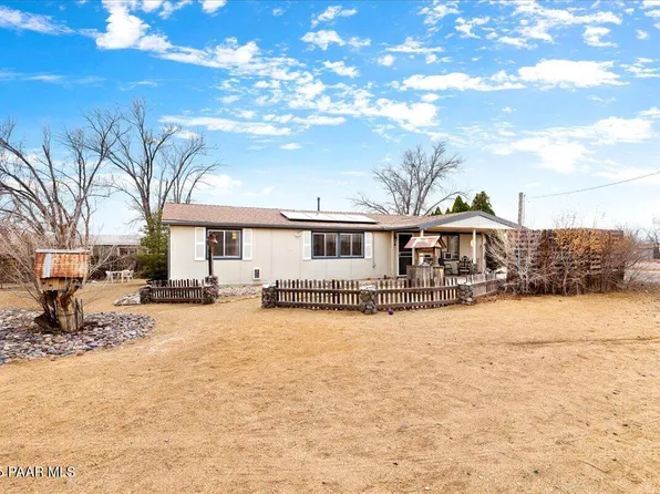 1665 W Antelope Cir, Paulden, AZ 86334