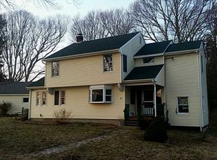 25 Viburnam Rd, Narragansett, RI 02882