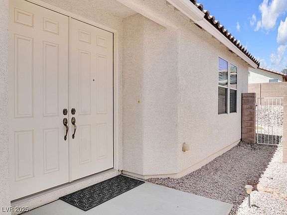 4th image of 3032 Hartley Cove Ave