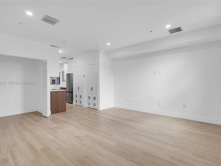 1037 NW 2nd St #2B2 — Photo 6