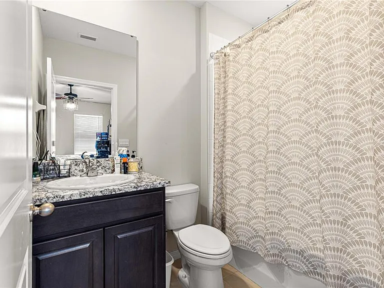 8142 SW 59th Ave — Photo 38