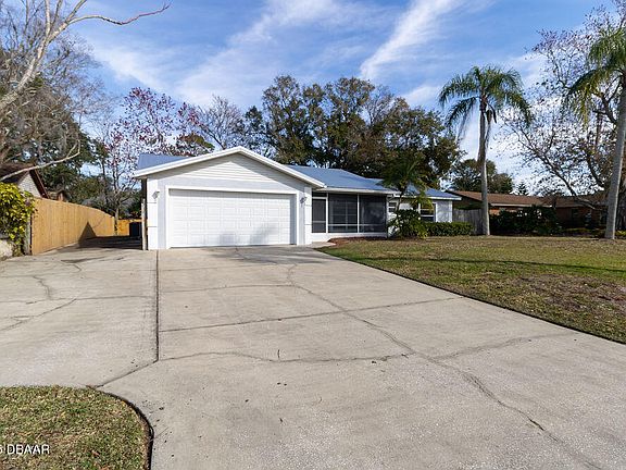 2nd image of 2709 Queen Palm Dr