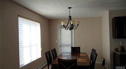 4th image of 916 Sierra Vista Ln Unit 916