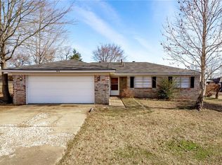 1030 N Main St, Greenwood, AR 72936
