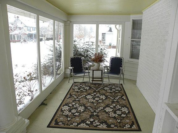 2nd image of 17601 Fries Ave