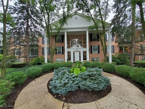 79 Atterbury Blvd APT 215, Hudson, OH 44236