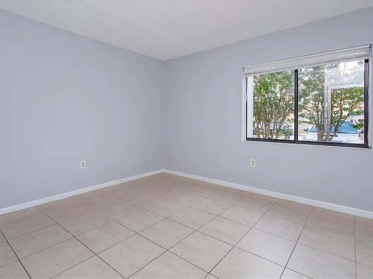 5013 Vineland Rd #108 — Photo 17