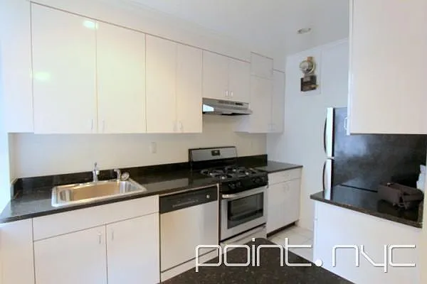 Rented by Point NYC | media 7
