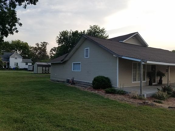 2nd image of 7212 SE Kingfisher Ln