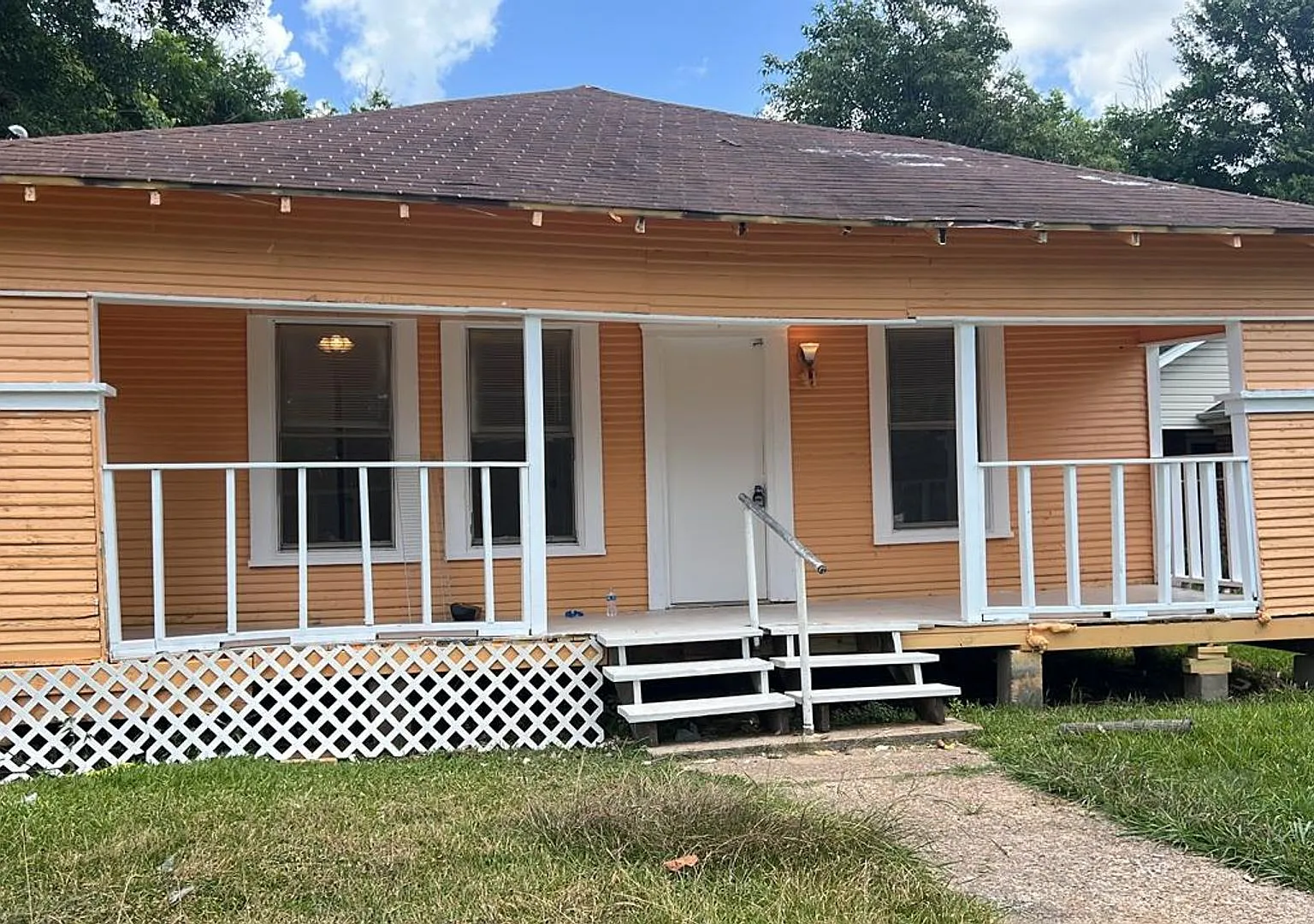 Now Only $899! Affordable 3-Bedroom Home Near Downtown Beaumont — Photo 1
