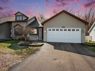 1021 Wheatstone Dr, Mishawaka, IN 46544