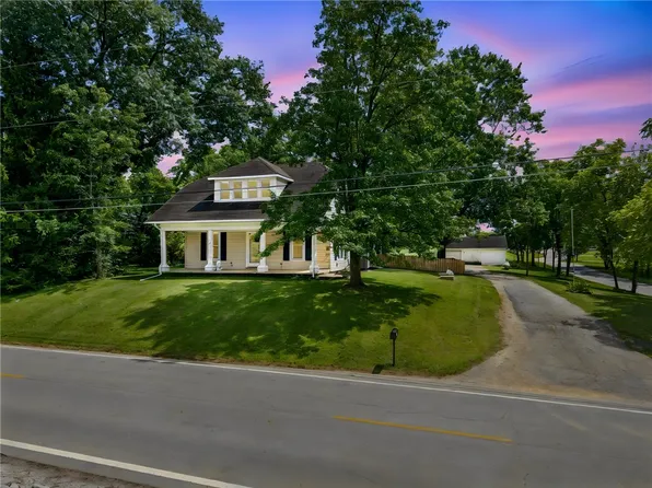 1180 E Shoop Rd, Tipp City, OH 45371