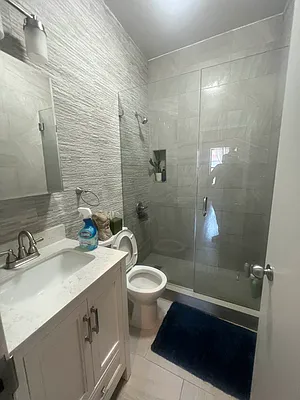 Rented by Standard Living Realty Inc | media 29