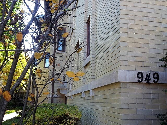 1st image of 949 W Lake St #E2