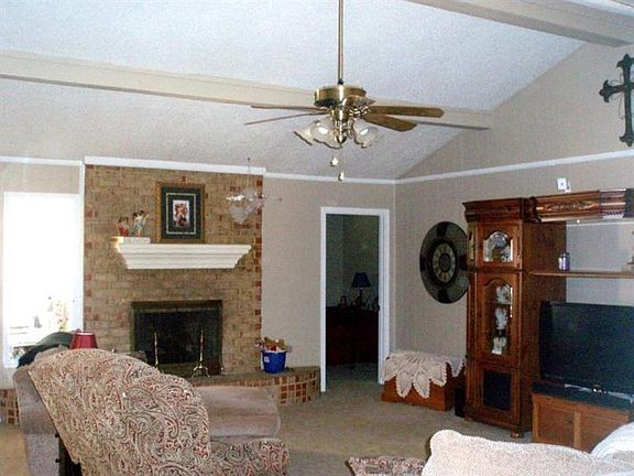2nd image of 7911 Knoxville Ave