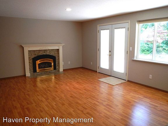 3rd image of 14911 164th Ave NW