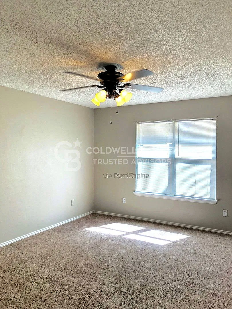 3 bed, 2.0 bath, 1518 sqft, $1,500 — Photo 4