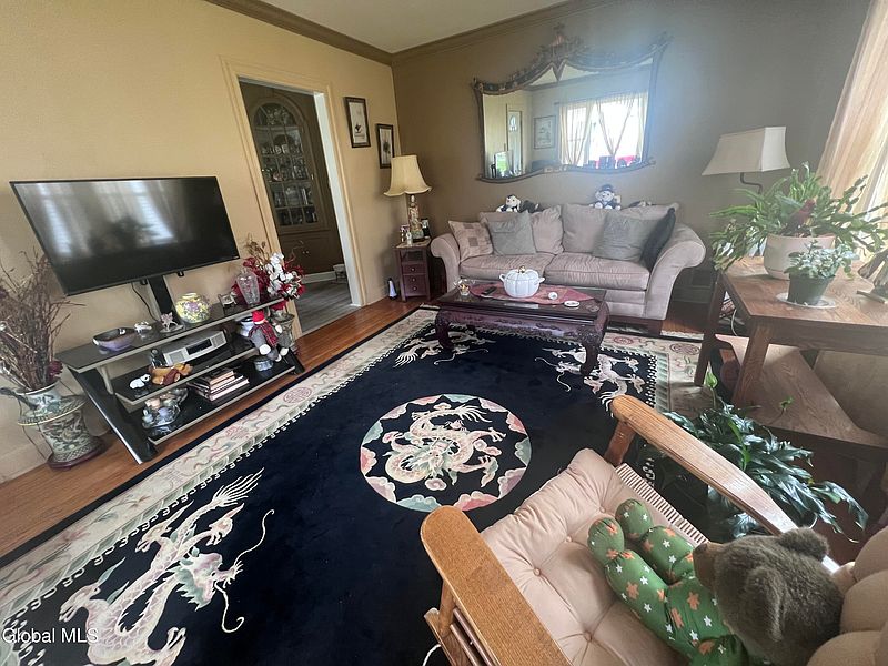5th image of 218 E Campbell Road