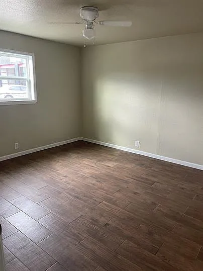 1571 Texas Ave — Photo 9