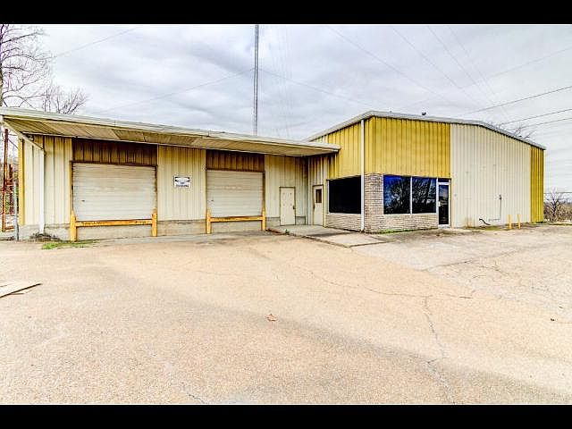 1st image of 500 Depot St