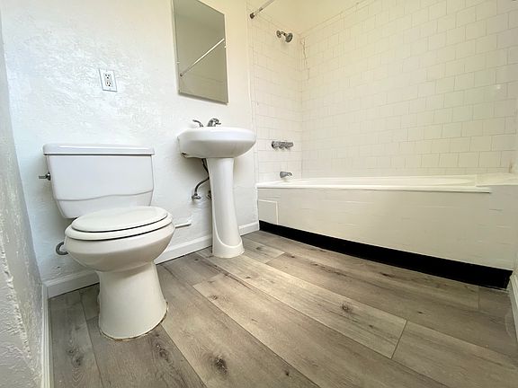 5th image of 718 S Berendo St #217