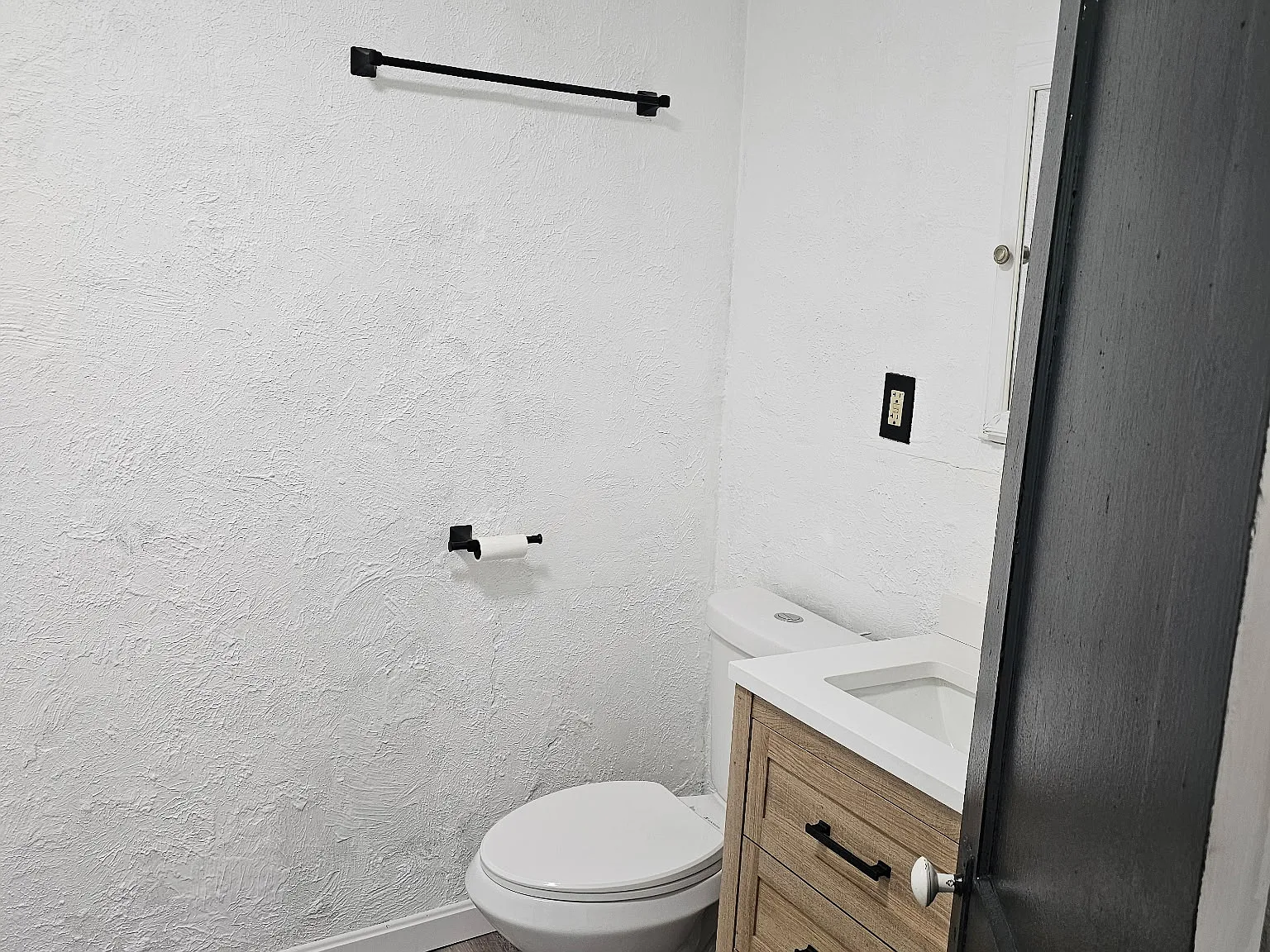 3 bed, 1144 sqft, $1,550 — Photo 4