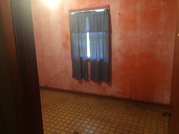 2nd image of 503 Roselawn Ave