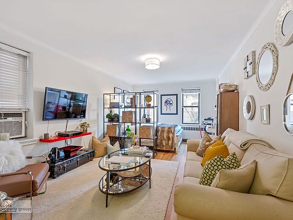 2nd image of 98 Park Ter E APT 1H