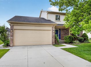41531 Simcoe Dr, Canton, MI 48188