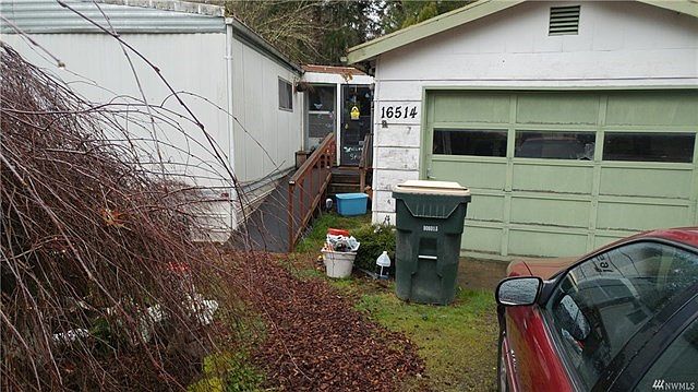 2nd image of 16514 Village Dr SE