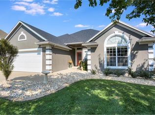 5421 NE Sunshine Dr, Lees Summit, MO 64064