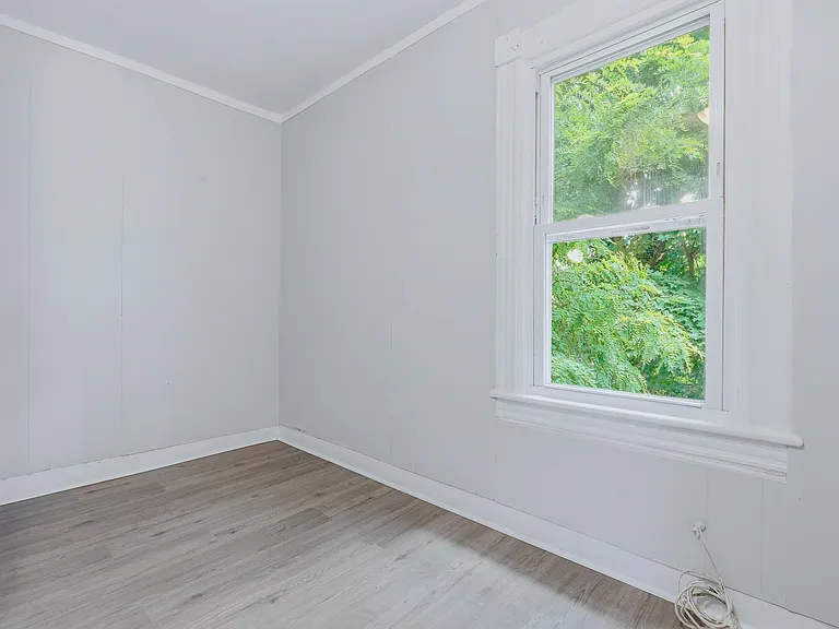 70 Van Deusen St — Photo 15