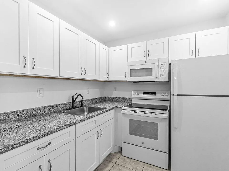 52 Kingswood E #C