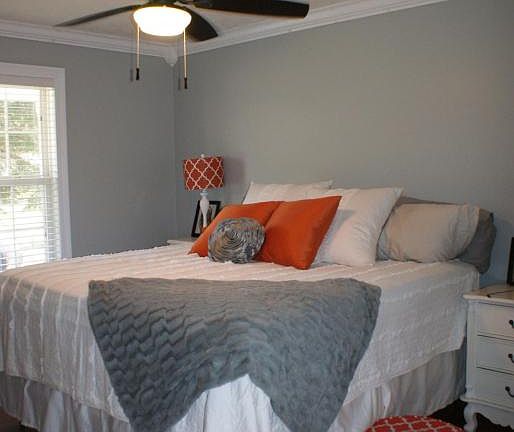 4th image of 450 Hirst Cir