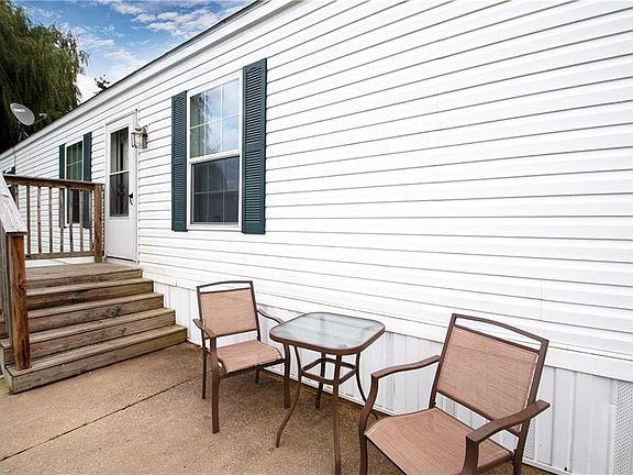 2nd image of 3 Linda Ct
