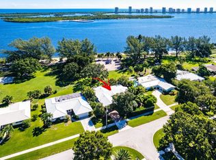 648 Lakeside Dr, North Palm Beach, FL 33408
