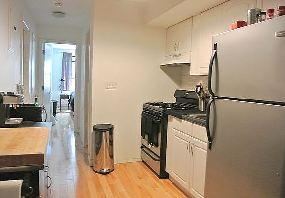 2nd image of 316 W 115th St