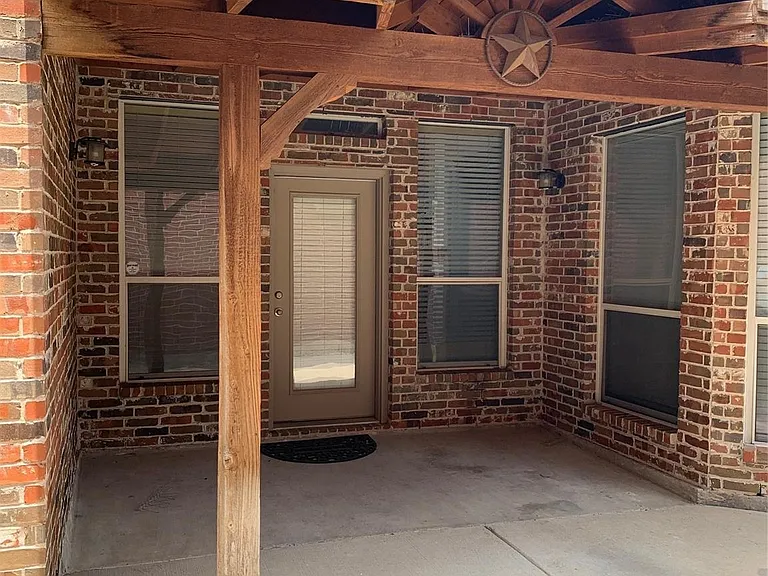 4624 Duval Dr — Photo 15