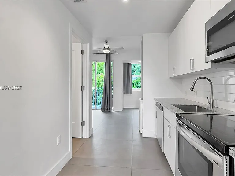 1536 NW 15th Ave #301 — Photo 6