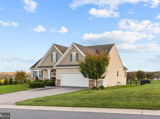 95 Hunters Chase, Etters, PA 17319