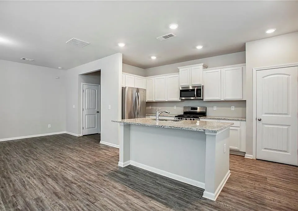 212 Ridge Valley Dr
