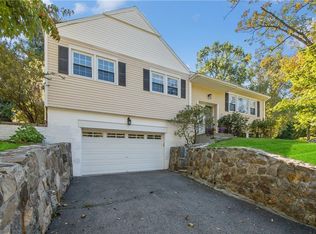 11 Macy Rd, Briarcliff Manor, NY 10510