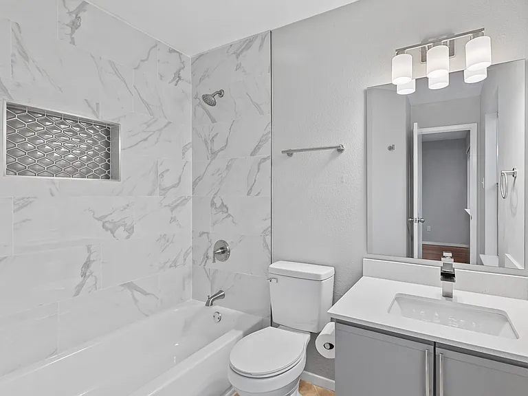 1015 E Yager Ln #158 — Photo 20