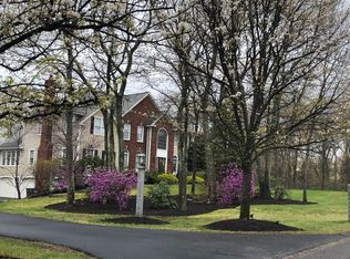 4 Sherwood Rd, Windham, NH 03087