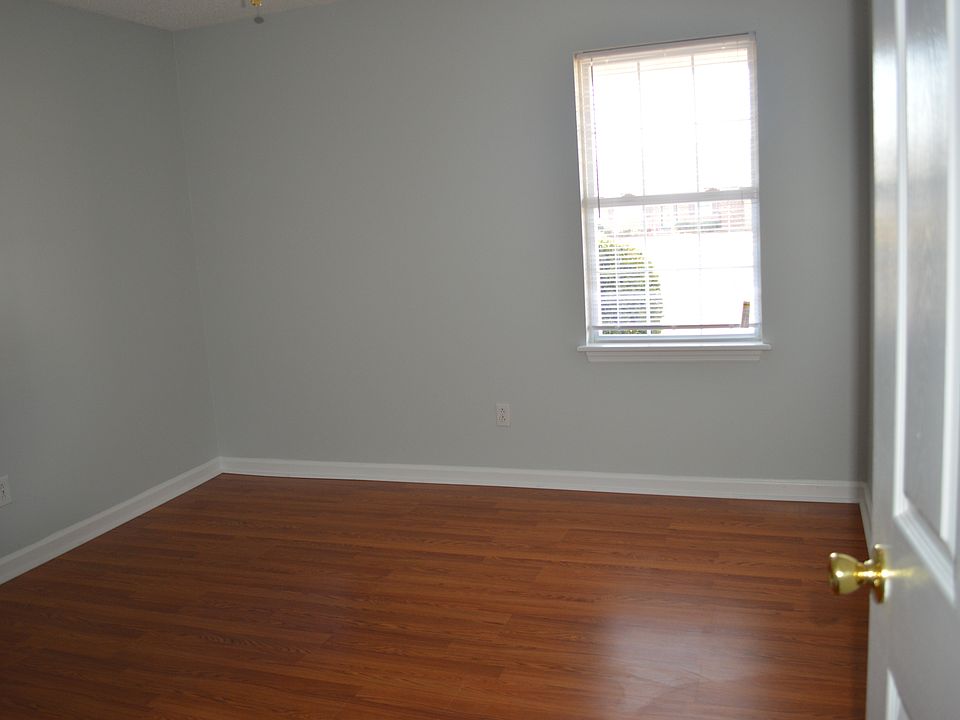 2nd image of 114 Apartment Dr