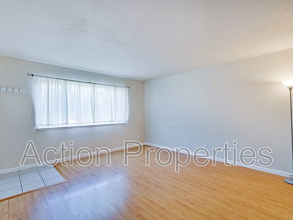5th image of 903 Suntree Ct