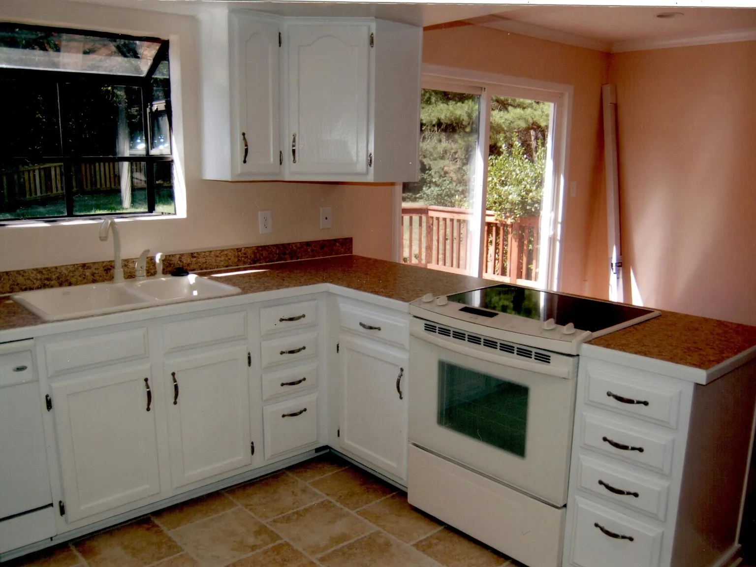 3 bed, 1700 sqft, $2,600 — Photo 4
